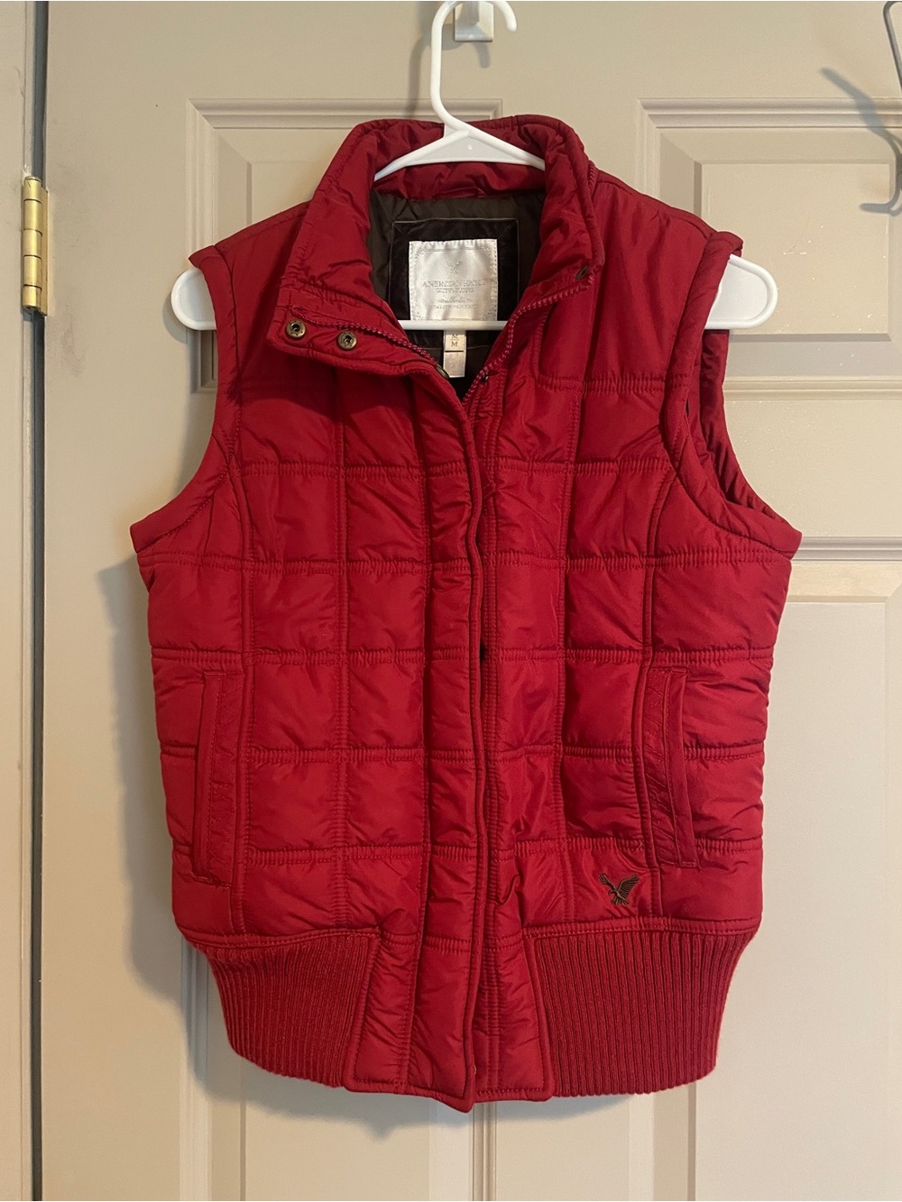 American Eagle Vintage Red Quilted Puffer Vest